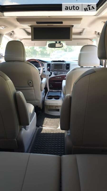 Минивэн Toyota Sienna 2012 в Львове фото 9 Минивэн Toyota Sienna 2012 в Львове