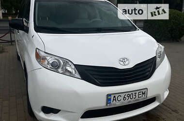 Мінівен Toyota Sienna 2010 в Вінниці