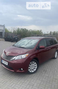 Мінівен Toyota Sienna 2014 в Запоріжжі