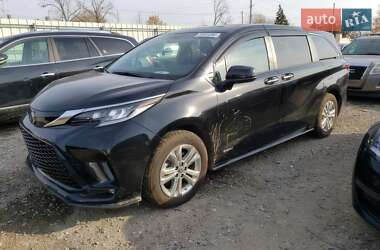 Минивэн Toyota Sienna 2021 в Ужгороде