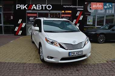 Минивэн Toyota Sienna 2013 в Львове