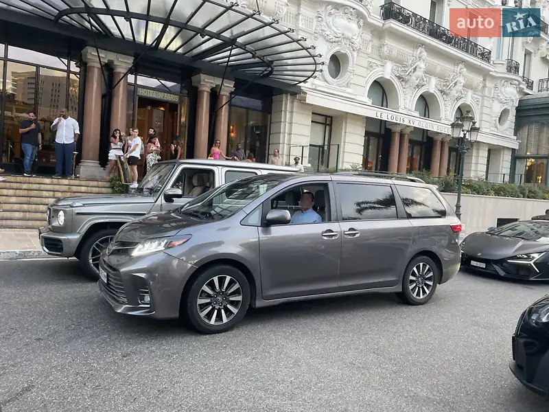 Toyota Sienna 2019