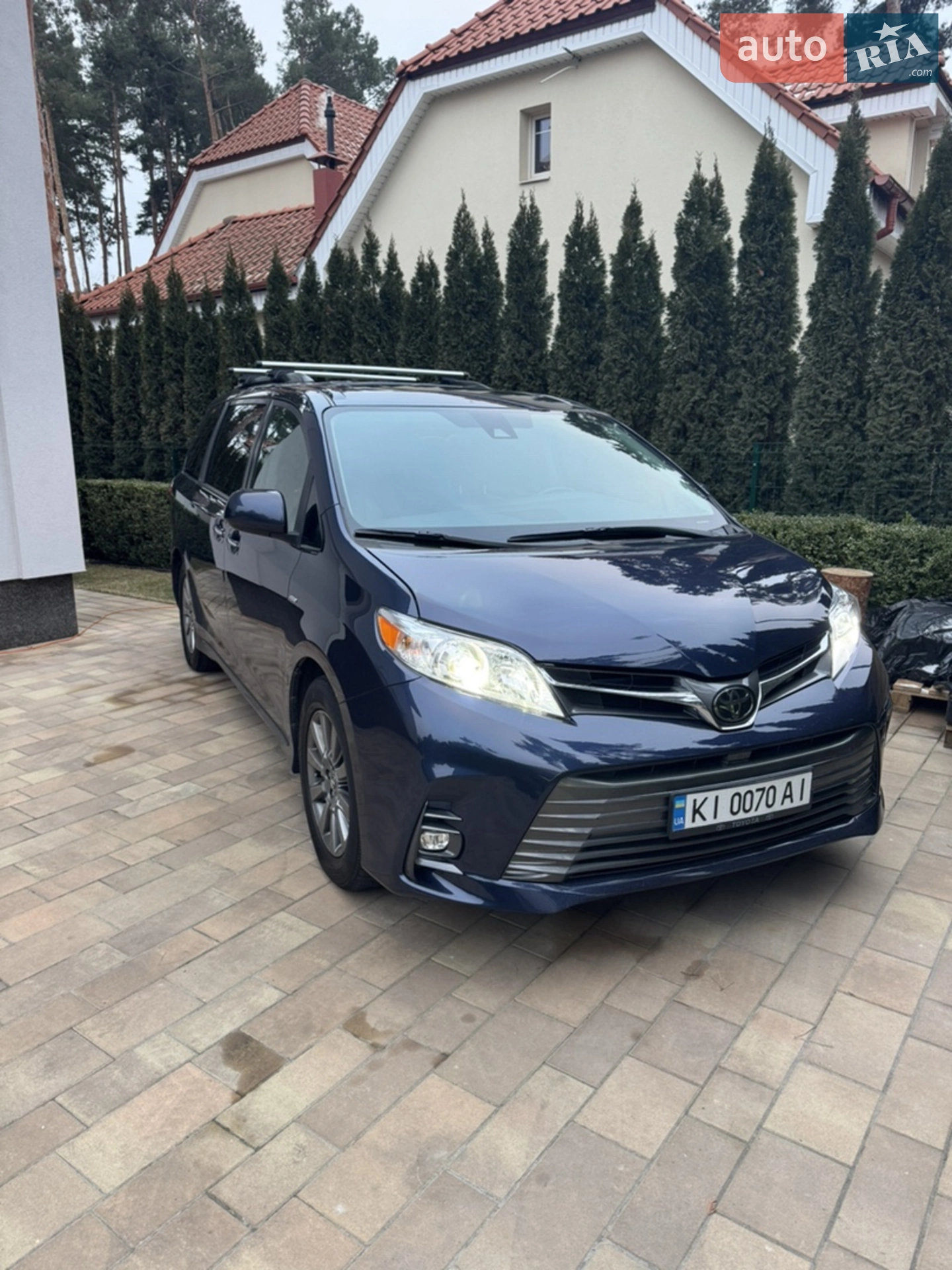 2019 Toyota Sienna - фото 1