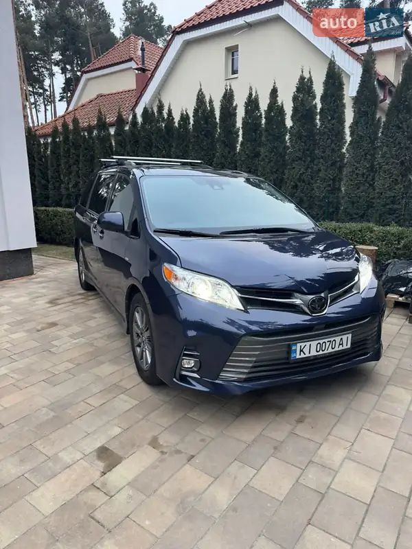 Toyota Sienna 2019