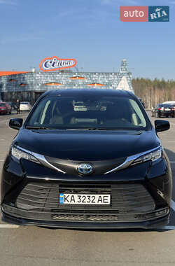 Минивэн Toyota Sienna 2021 в Киеве