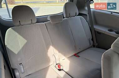 Минивэн Toyota Sienna 2018 в 