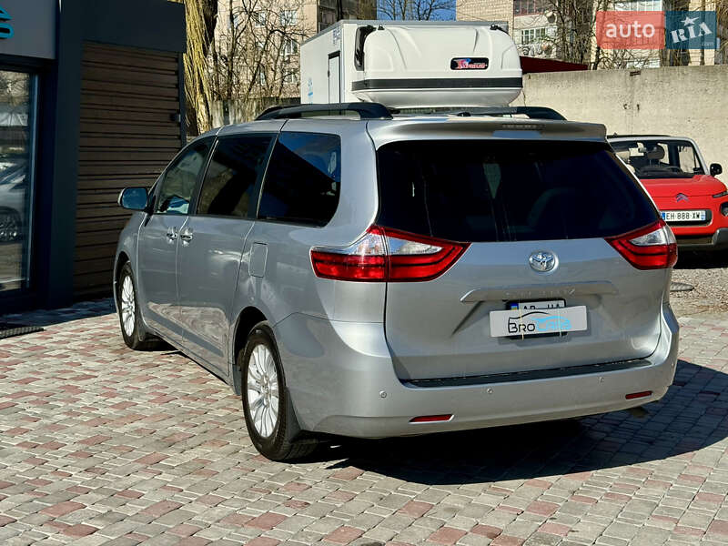 Мінівен Toyota Sienna 2015 в Вінниці