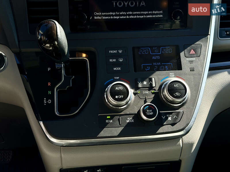 Мінівен Toyota Sienna 2015 в Вінниці