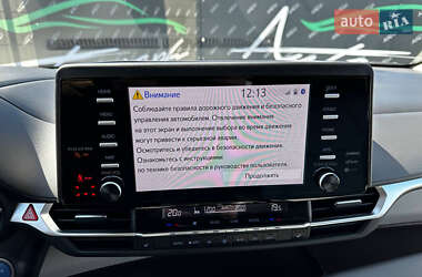 Мінівен Toyota Sienna 2021 в 