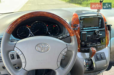 Минивэн Toyota Sienna 2006 в 