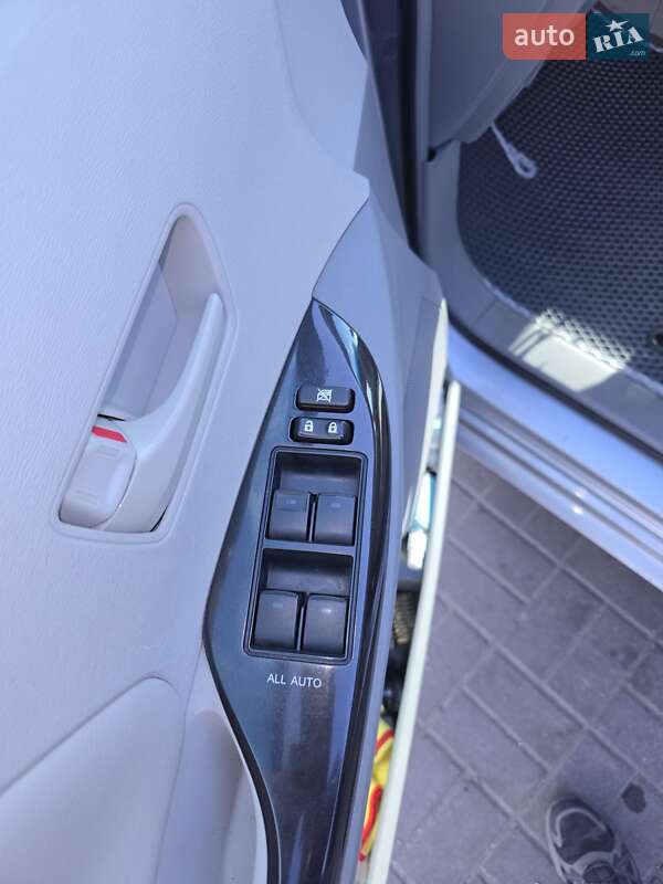 Минивэн Toyota Sienna 2010 в Днепре