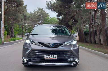Минивэн Toyota Sienna 2022 в Одессе