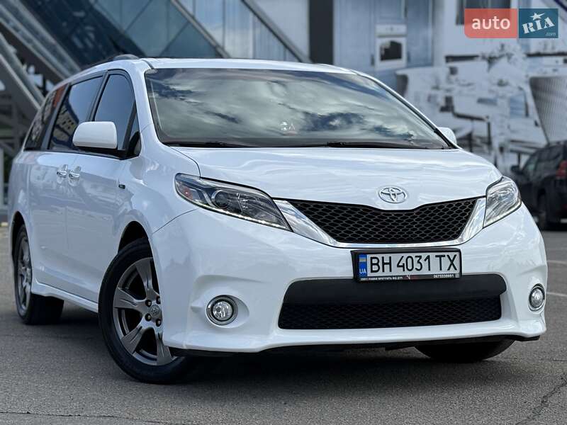 Toyota Sienna 2016