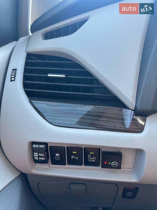Мінівен Toyota Sienna 2016 в Харкові фото 9 Мінівен Toyota Sienna 2016 в Харкові