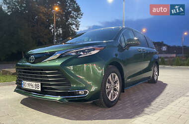 Мінівен Toyota Sienna 2021 в Тернополі
