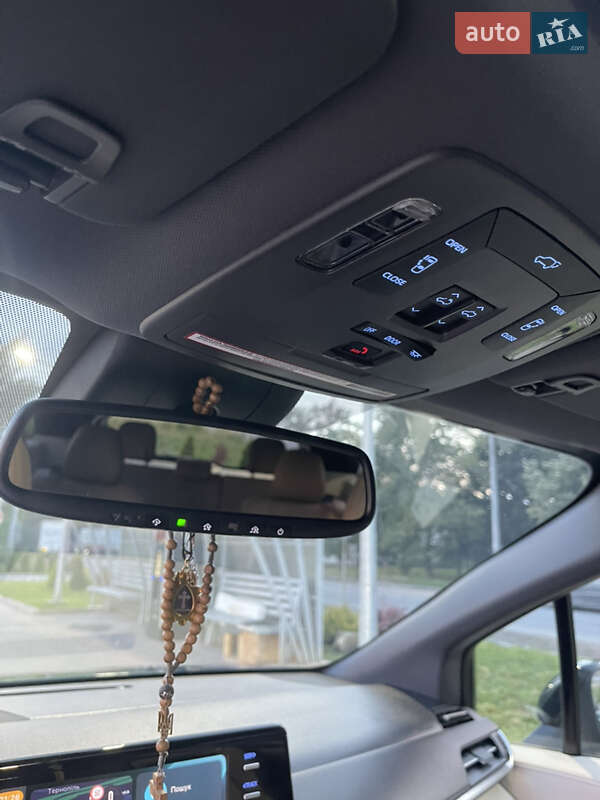 Минивэн Toyota Sienna 2021 в Тернополе