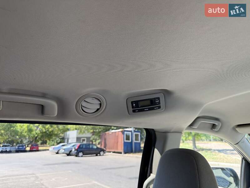 Минивэн Toyota Sienna 2019 в Черноморске