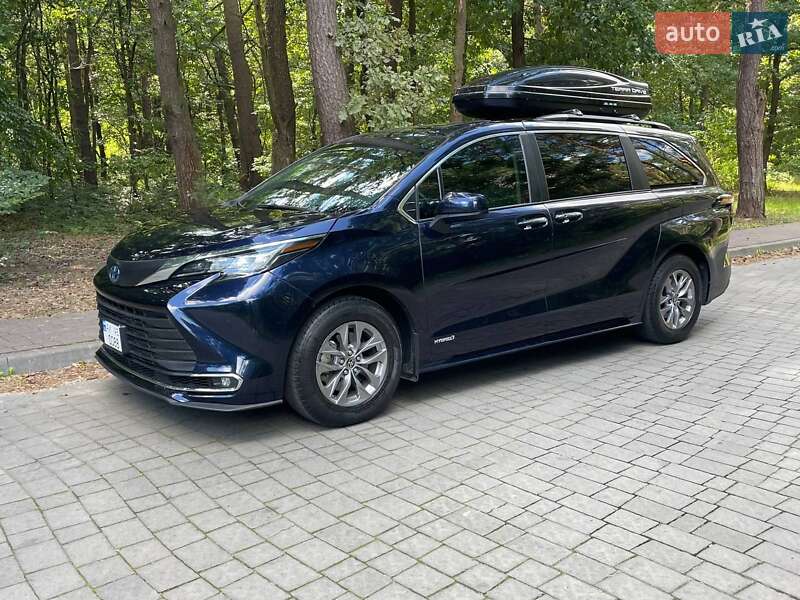 Минивэн Toyota Sienna 2021 в Львове