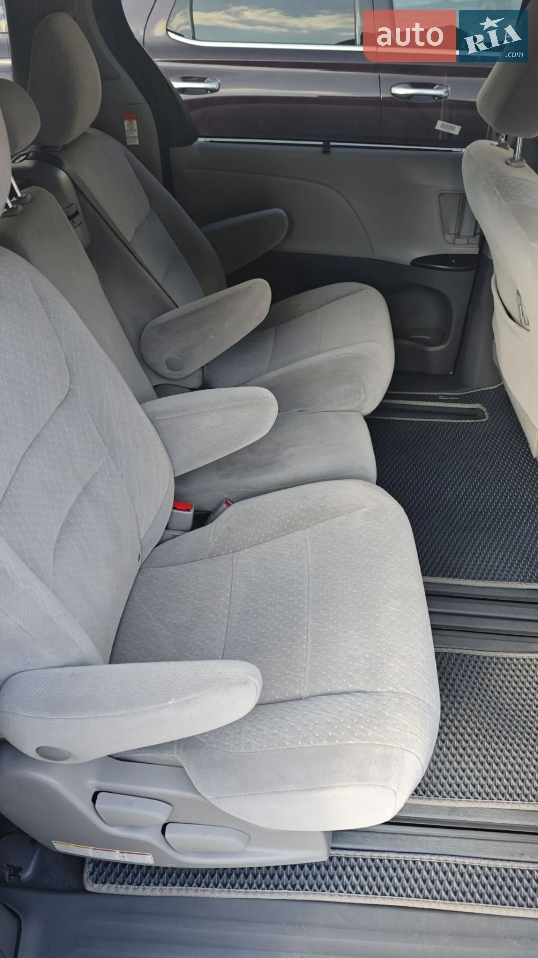 2019 Toyota Sienna - мініатюра 3