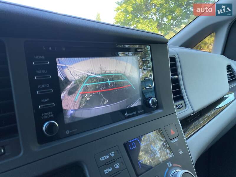 Минивэн Toyota Sienna 2018 в Киеве фото 10 Минивэн Toyota Sienna 2018 в Киеве