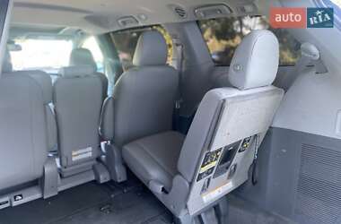 Мінівен Toyota Sienna 2018 в Києві