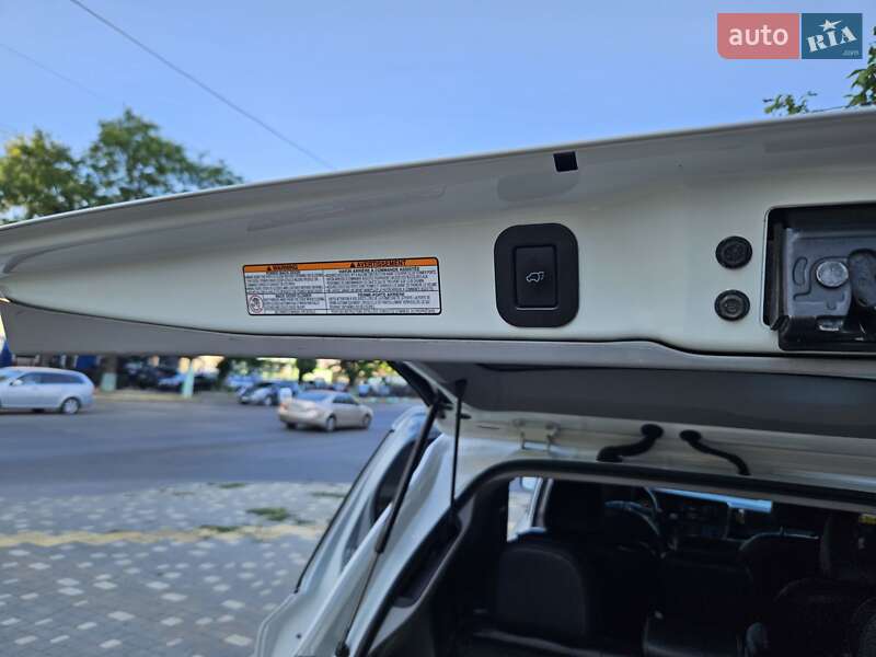 Минивэн Toyota Sienna 2016 в Одессе фото 46 Минивэн Toyota Sienna 2016 в Одессе