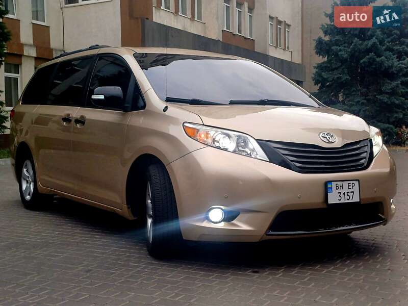 Toyota Sienna 2010
