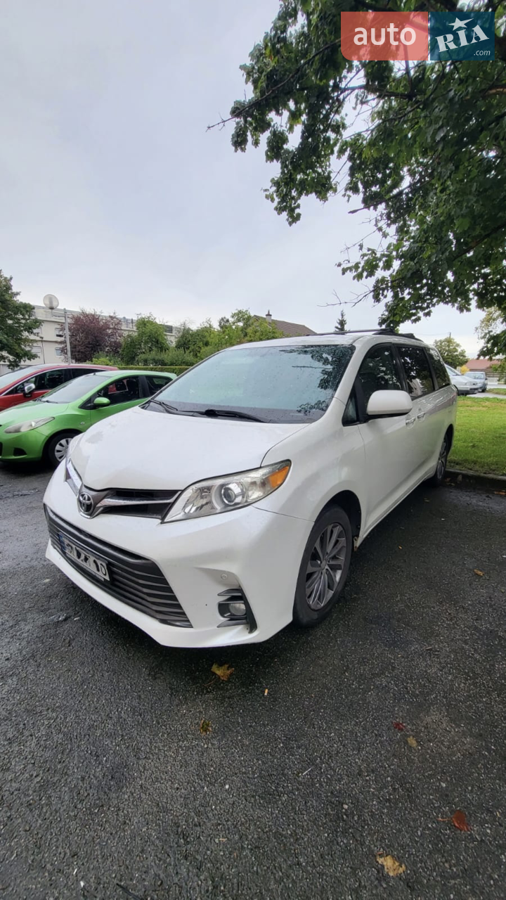 2010 Toyota Sienna - мініатюра 24