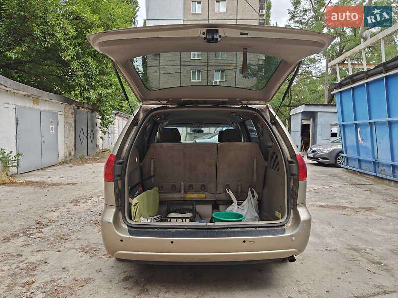 Минивэн Toyota Sienna 2006 в Днепре