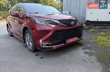Минивэн Toyota Sienna 2021 в Хмельницком