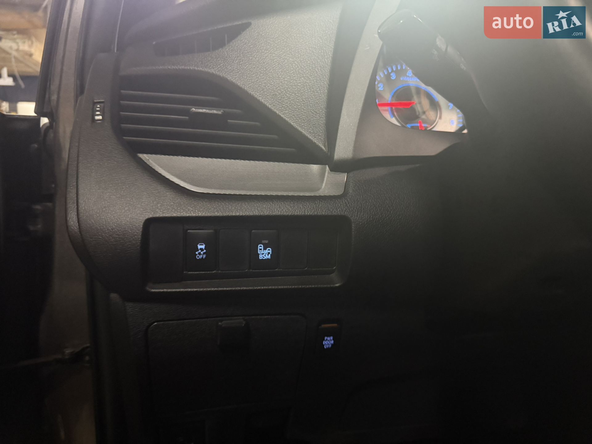 2015 Toyota Sienna - мініатюра 40