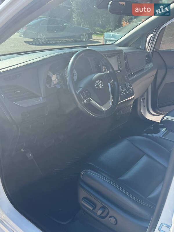 Минивэн Toyota Sienna 2019 в Броварах фото 14 Минивэн Toyota Sienna 2019 в Броварах
