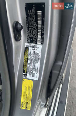 Минивэн Toyota Sienna 2006 в 