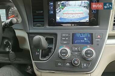 Минивэн Toyota Sienna 2016 в Львове