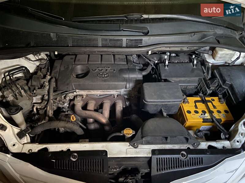Мінівен Toyota Sienna 2010 в Києві