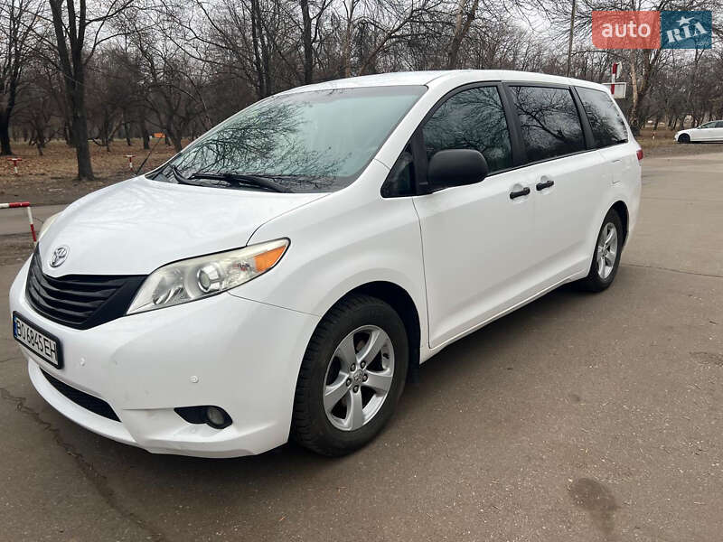 Toyota Sienna 2011 Toyota Sienna 2011
