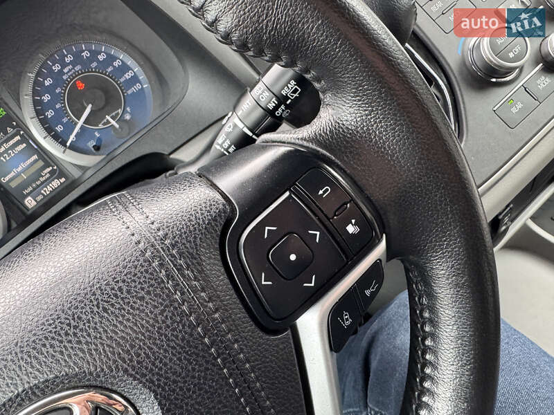 Минивэн Toyota Sienna 2019 в Киеве