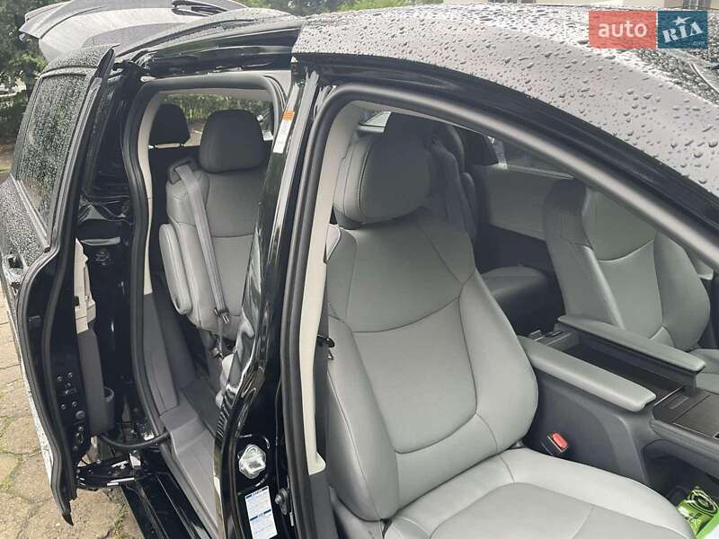 Минивэн Toyota Sienna 2021 в Виннице фото 14 Минивэн Toyota Sienna 2021 в Виннице
