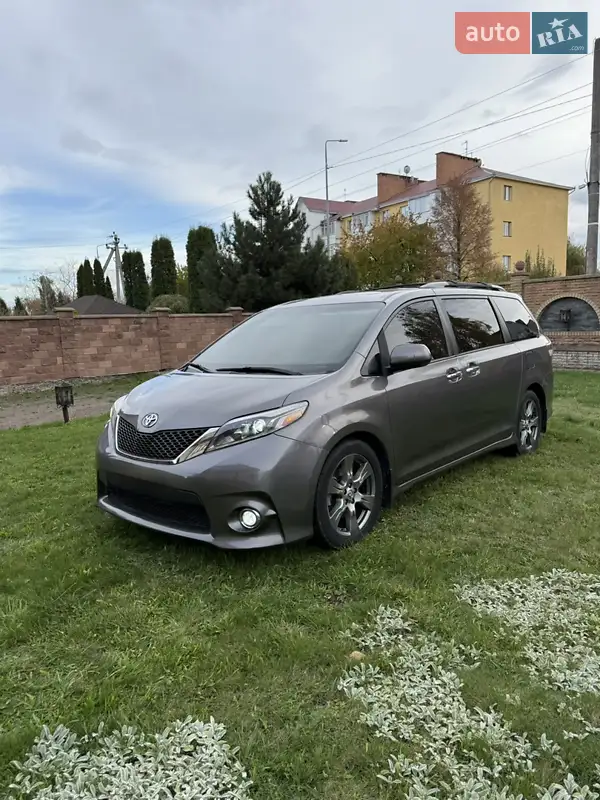 Toyota Sienna 2017