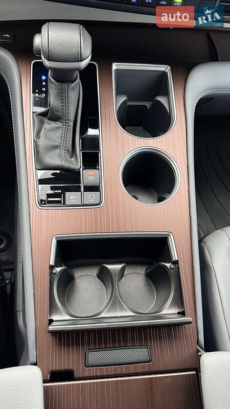 Минивэн Toyota Sienna 2024 в Ровно