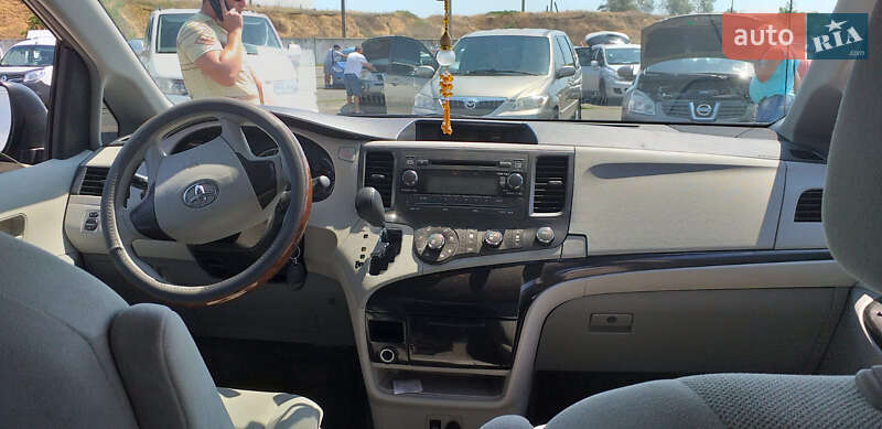 Минивэн Toyota Sienna 2014 в Одессе