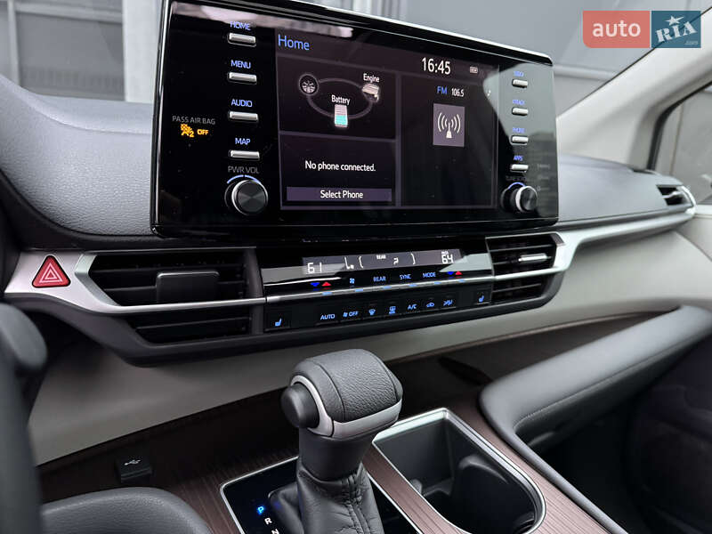 Минивэн Toyota Sienna 2021 в Киеве