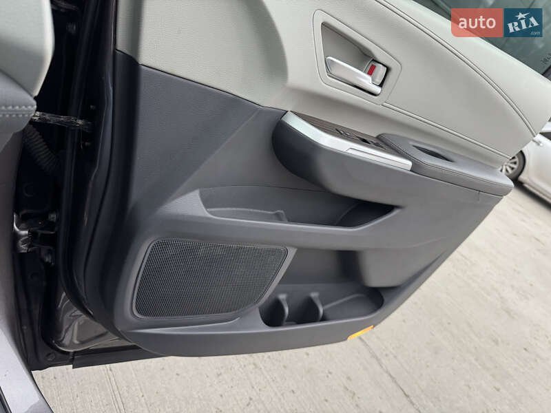 Минивэн Toyota Sienna 2021 в Киеве