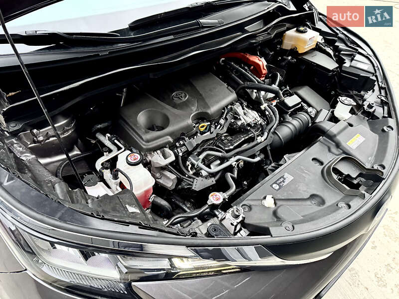 Минивэн Toyota Sienna 2021 в Киеве