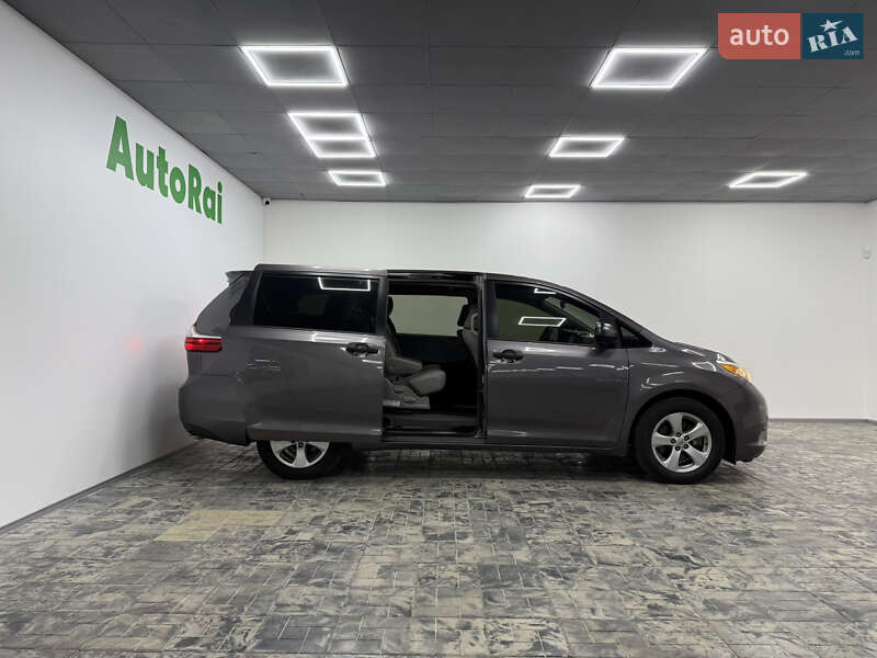 Минивэн Toyota Sienna 2015 в Одессе