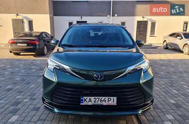Мінівен Toyota Sienna 2021 в Києві