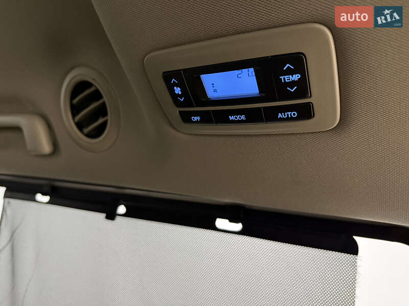 Мінівен Toyota Sienna 2017 в Одесі