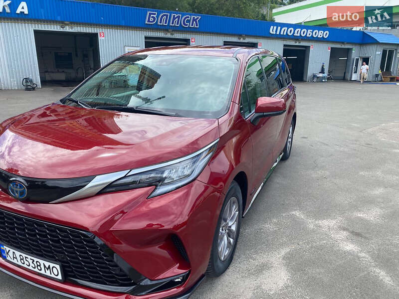 Минивэн Toyota Sienna 2021 в Киеве фото 3 Минивэн Toyota Sienna 2021 в Киеве