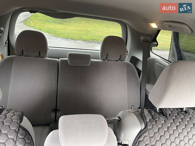 Минивэн Toyota Sienna 2018 в Диканьке