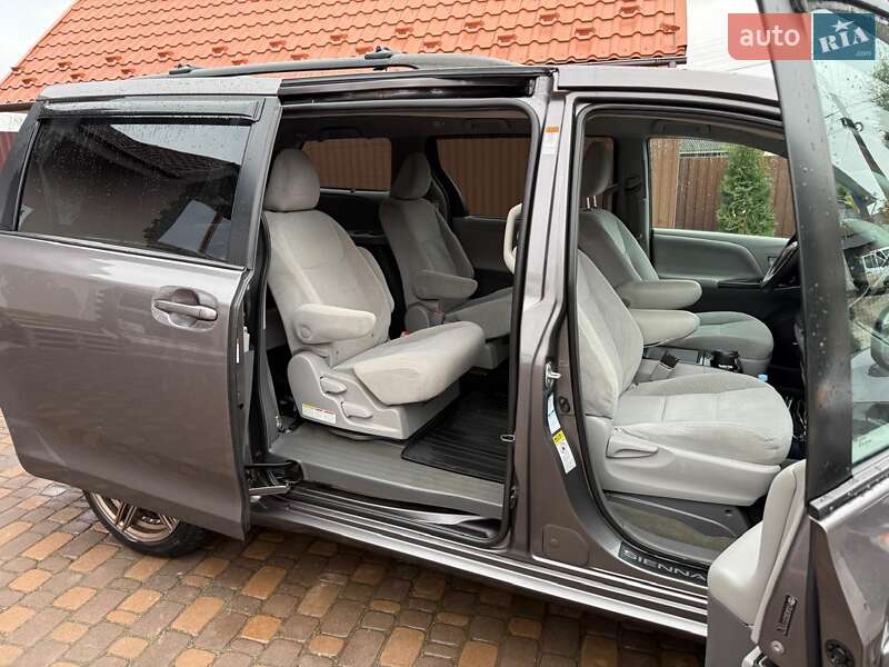 Минивэн Toyota Sienna 2015 в Черновцах фото 24 Минивэн Toyota Sienna 2015 в Черновцах